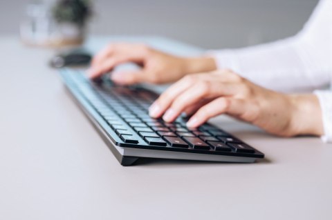 CHERRY KW 9100 SLIM klawiatura Uniwersalne RF Wireless + Bluetooth QWERTZ Niemiecki Czarny CHERRY KW 9100 SLIM klawiatura Uniwersalne RF Wireless + Bluetooth QWERTZ Niemiecki Czarny