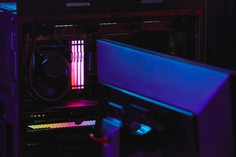 KINGSTON DDR5 32GB 6000MT/s CL30 DIMM (Kit of 2) FURY Beast RGB XMP KINGSTON DDR5 32GB 6000MT/s CL30 DIMM (Kit of 2) FURY Beast RGB XMP