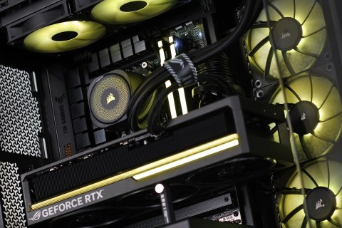 Actina iCUE 9800X3D/64B/2TB/RTX5090/1000W Actina iCUE 9800X3D/64B/2TB/RTX5090/1000W