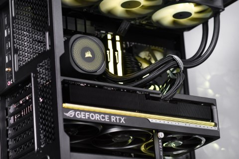 Actina iCUE 9800X3D/64B/2TB/RTX5090/1000W Actina iCUE 9800X3D/64B/2TB/RTX5090/1000W