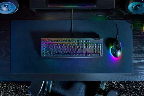 Razer BlackWidow V4 X. Tastatur Formfaktor: Volle Größe (100%), Geräteschnittstelle: USB, Tastatur-Switch: Mechanischer Switch. Razer BlackWidow V4 X. Tastatur Formfaktor: Volle Größe (100%), Geräteschnittstelle: USB, Tastatur-Switch: Mechanischer Switch.