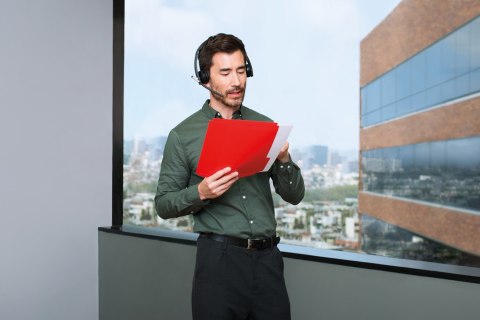 Logitech H820e Zestaw słuchawkowy Bezprzewodowy Opaska na głowę Biuro/centrum telefoniczne Podstawka do ładowania Czarny Logitech H820e Zestaw słuchawkowy Bezprzewodowy Opaska na głowę Biuro/centrum telefoniczne Podstawka do ładowania Czarny