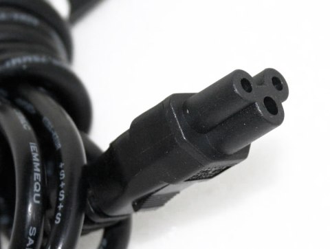 Kabel zasilający AKYGA Koniczyna 1.5m. AK-NB-001A Kabel zasilający AKYGA Koniczyna 1.5m. AK-NB-001A