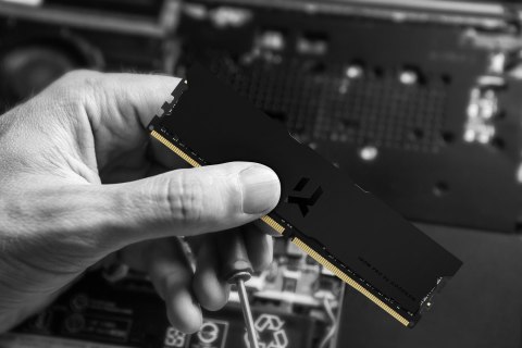 GOODRAM DDR4 IRP-K3600D4V64L18/16G 16GB 3600MHz 18-22-22 Deep Black GOODRAM DDR4 IRP-K3600D4V64L18/16G 16GB 3600MHz 18-22-22 Deep Black